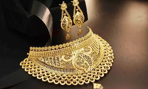 Gold climbs Rs 500 to Rs 74,100 per 10 grams; silver rallies Rs 1,000