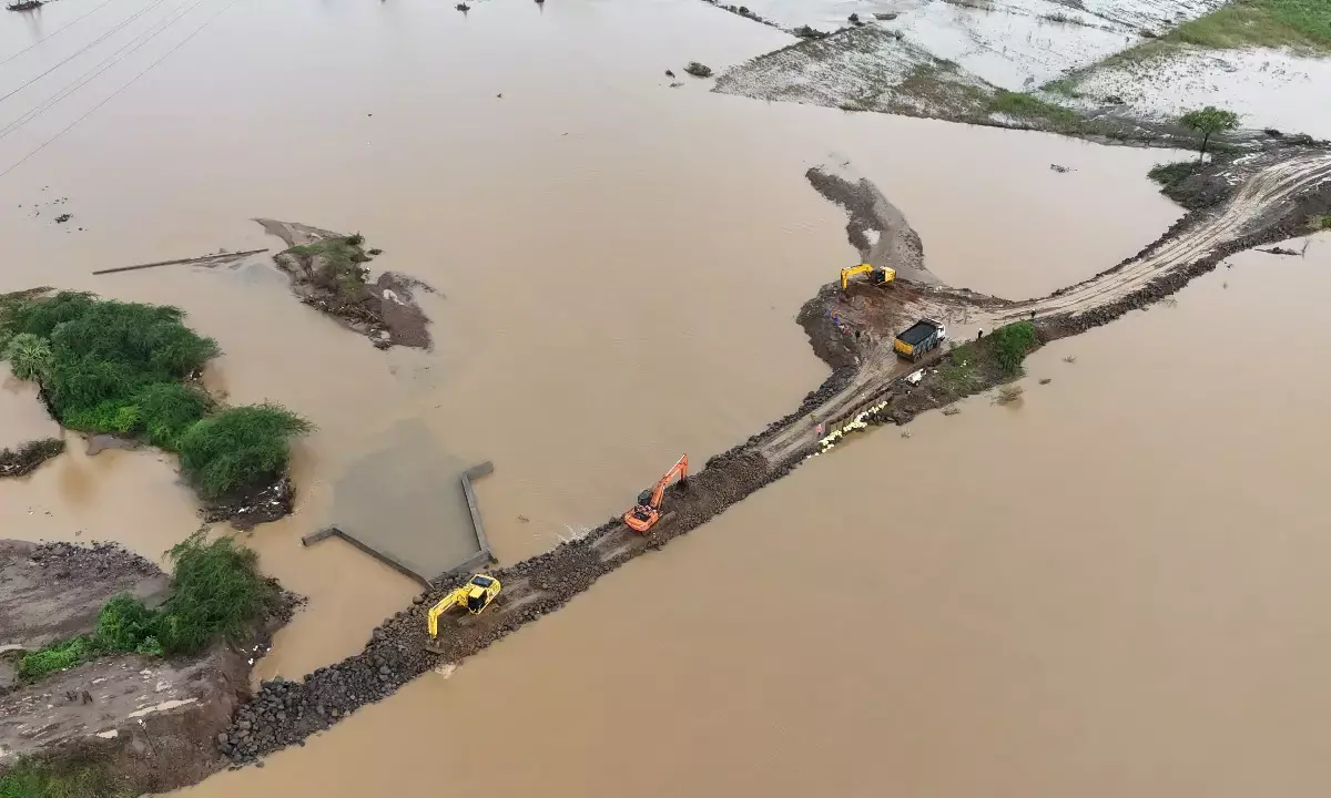 Encroachments to ill planning:  How peaceful Budameru turned ferocious to drown Vijayawada