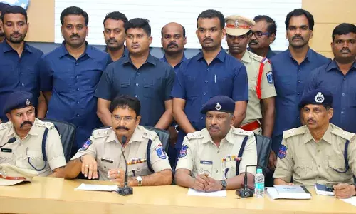 Hyderabad: 254 kg ganja seized en route from Araku to UP; 5 peddlers held