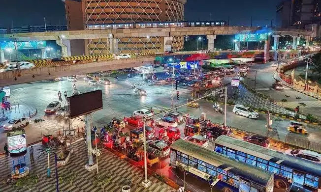 Traffic diversions near Cyber Towers till Sept 30 for laying service road