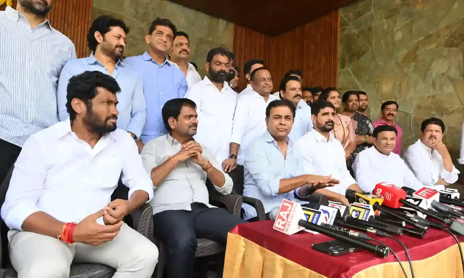 KTR accuses Congress of instigating chaos, backs Kaushik Reddy’s family