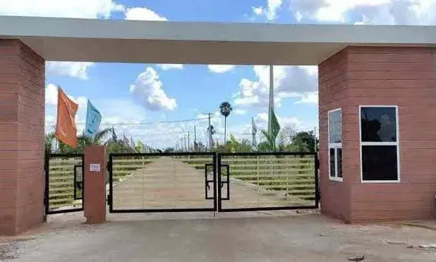 Ranga Reddy: Surakshaa Infra Projects ordered to refund Rs 2 lakhs for not completing construction