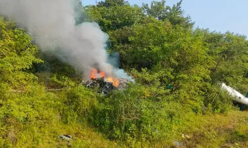 2 pilots among 3 killed as helicopter crashes, bursts into flames in Pune