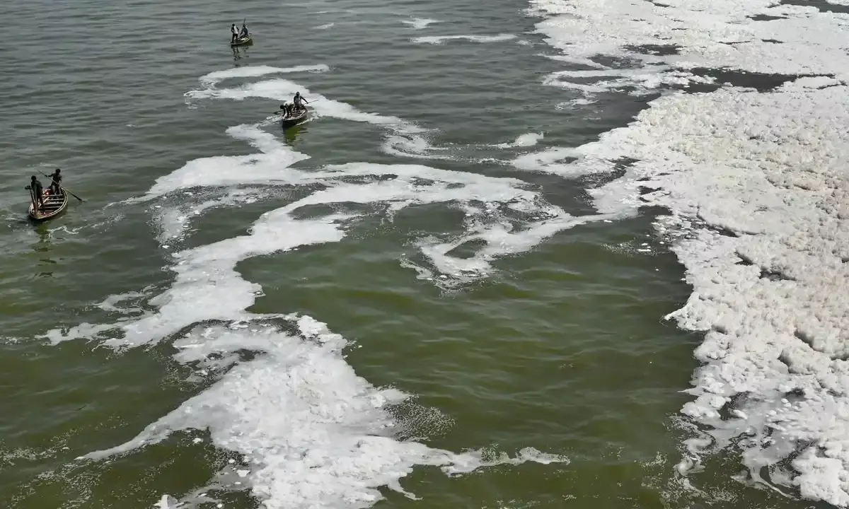 Froth covers Delhis Yamuna river ahead of festive season posing health hazard