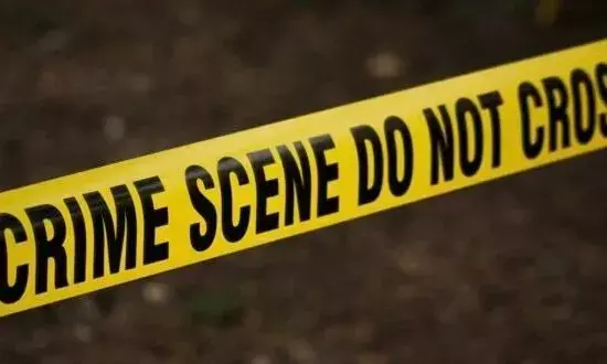 Boyfriend attacks woman with blade near SR Nagar police station, held