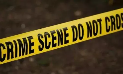 Boyfriend attacks woman with blade near SR Nagar police station, held