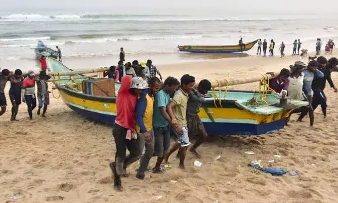 Severe cyclonic storm to lash Bengal and Odisha, bring torrential rain: IMD