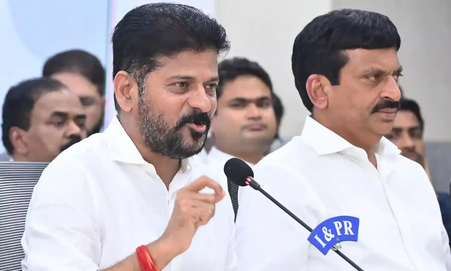 Telangana cabinet approves DA to employees, Metro Phase II works