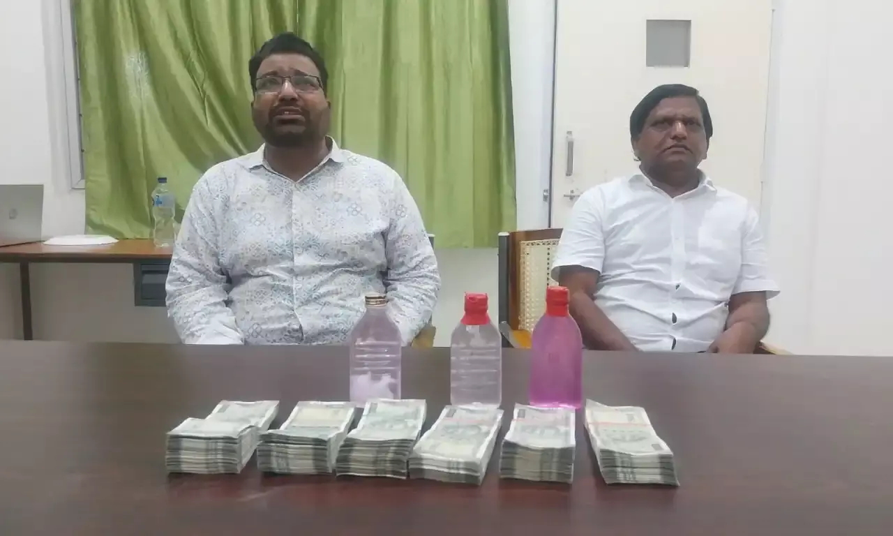 ACB nabs two Palvancha medical college officials taking Rs 3 lakh bribe