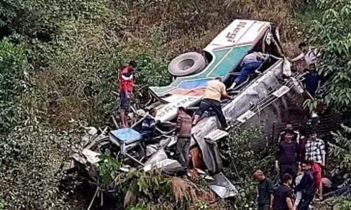 36 killed as bus falls into gorge in Uttarakhand; CM announces Rs 4 lakh ex-gratia