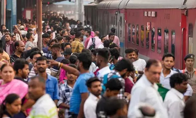 Railways to ply over 500 special trains to accommodate festival return rush