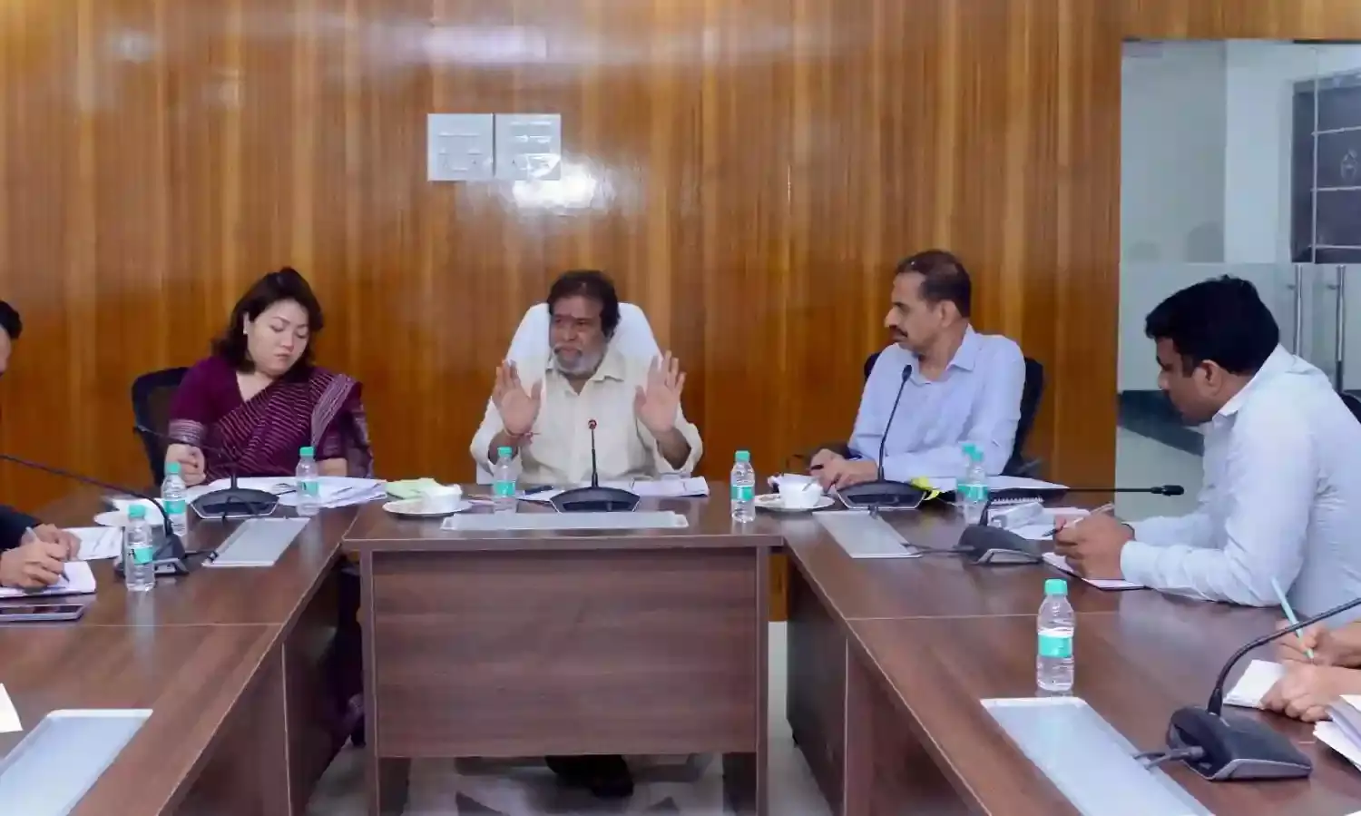 45,000 medical shops in Telangana, yet no increase in drug inspectors, labs: DCA