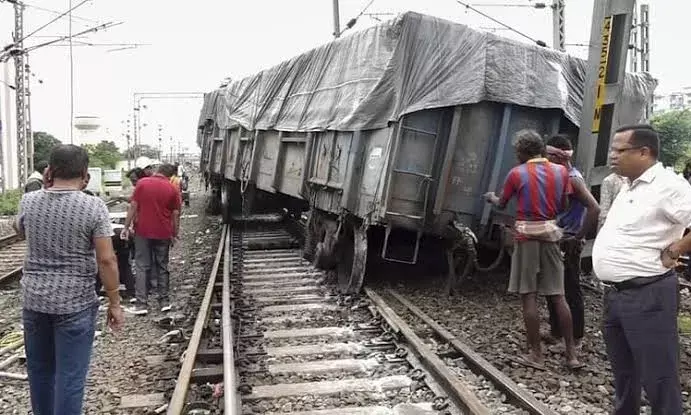Goods train derails in Telanganas Peddapalli; 20 trains cancelled, 10 diverted