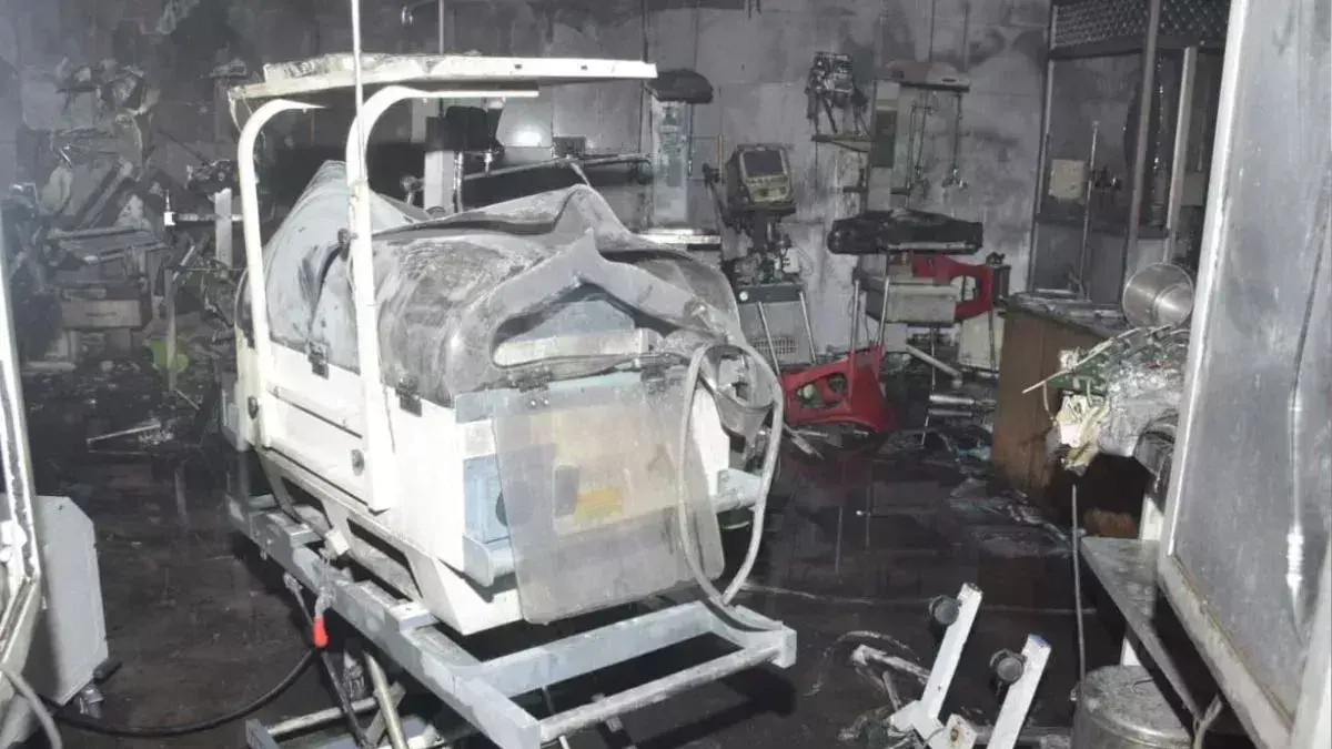 10 children dead, 16 battle for life after fire at Jhansi medical college