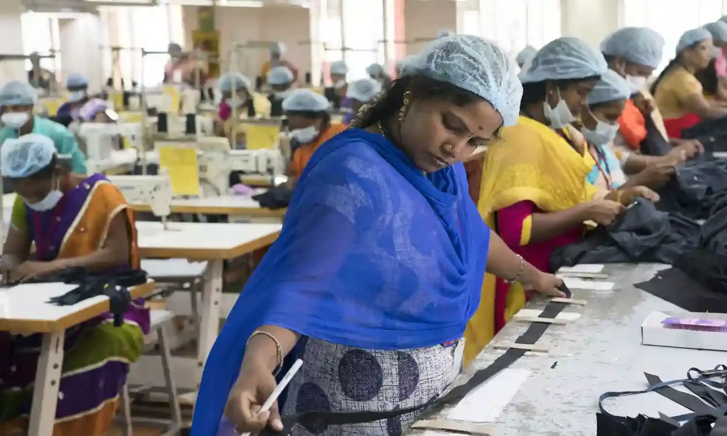 Sad reality of Amrit Kaal, women earning less today than six years ago: Cong