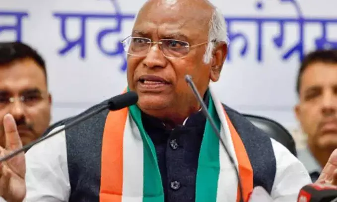 Kharge urges Maharashtras voters to reject leaders who took bribes to change allegiance
