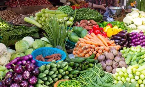 Bhindi @ ā¹80 per kilo: Vegetable prices go through the roof in India