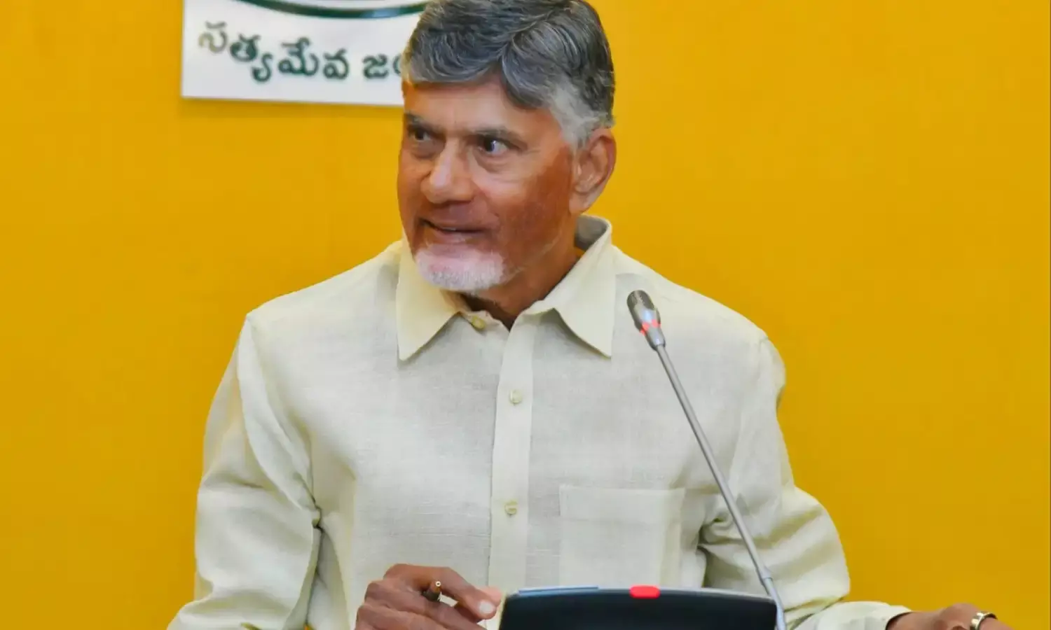 `10L workstations’: CM Naidu calls for constructing deep technology building in Amaravati