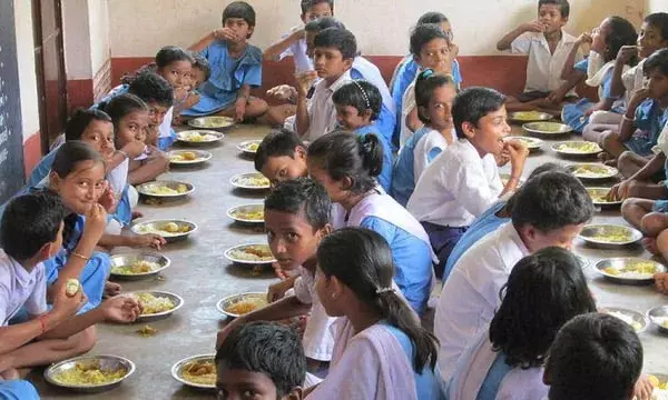 Rising food poisoning in Telangana hostels puts govt