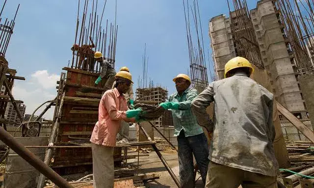 Winters of despair: How Delhis annual pollution curbs affect construction workers