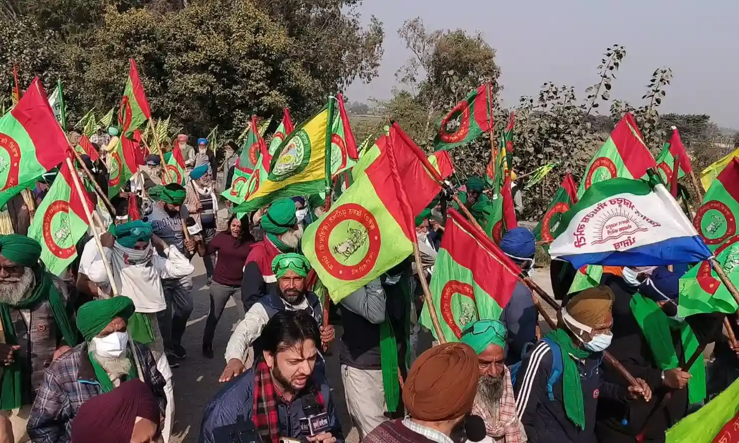 Haryana police uses teargas, water cannons, 7 farmers hurt in protest