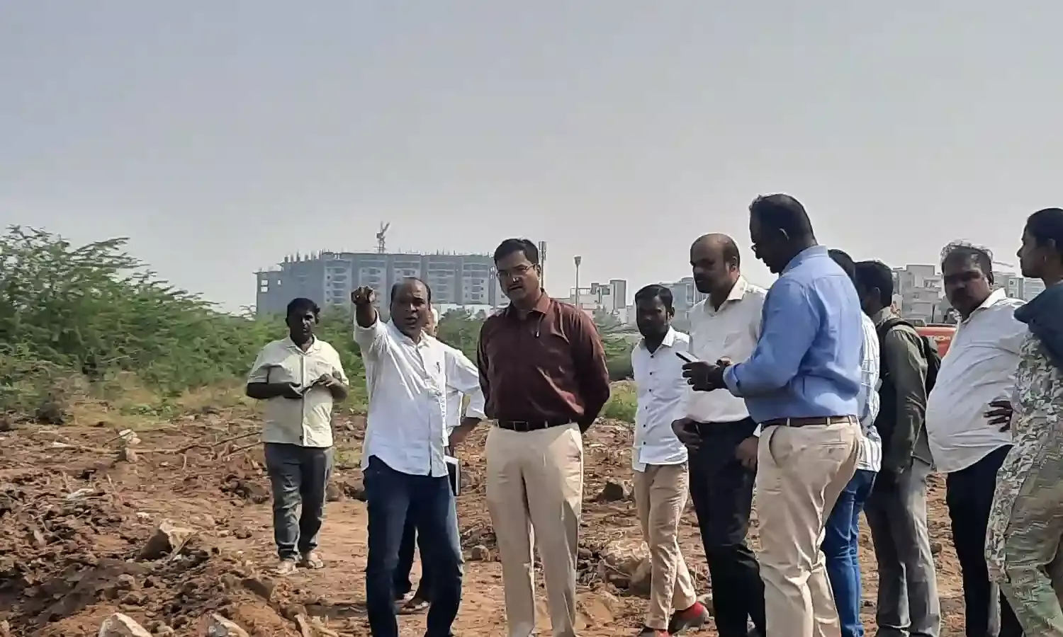 HYDRAA inspects Tauthanikunta and Bhagirathamma Lake at ORR for encroachments, sealed flood canals