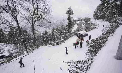 Snowfall in Himachal leads to closure of 226 roads