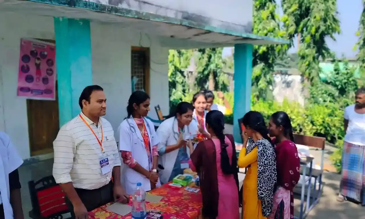 Adilabad: Over 150 medicos, 30 doctors join Komaram Bheem Sewa Yatra to serve tribals