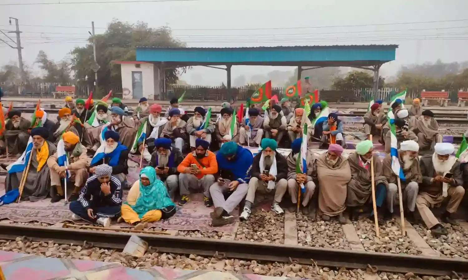 Punjab bandh: Farmers block roads at many places, traffic hit