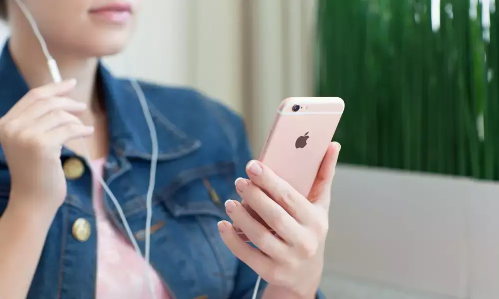 28% iPhone users facing call drop, network issues after iOS 18 update: LocalCircles