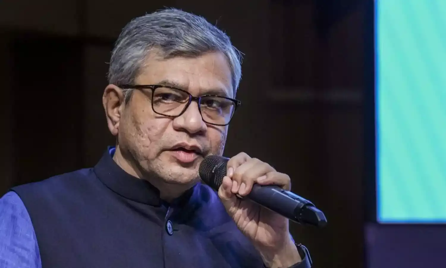 Centre announces 8th Pay Commission for govt employees, pensioners