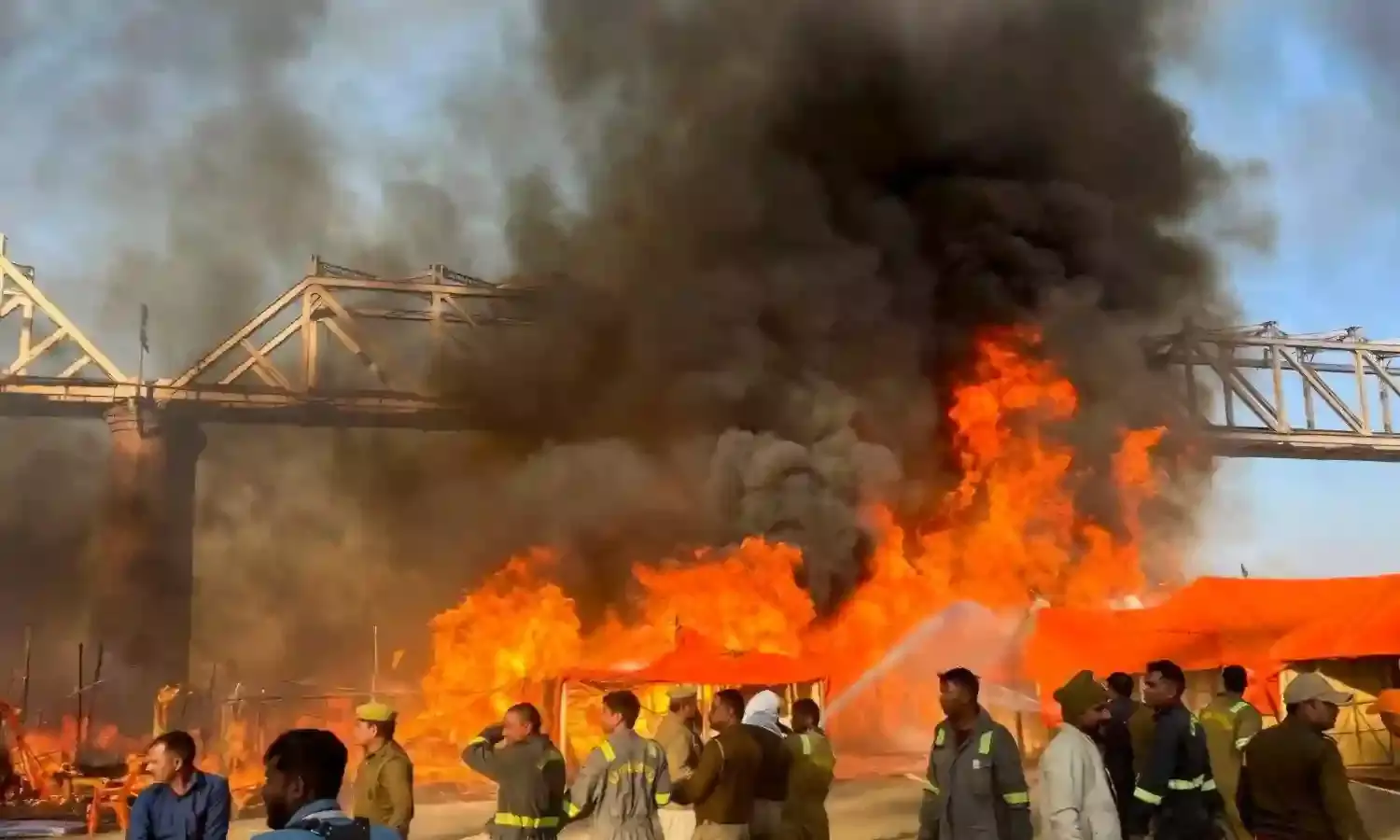 Maha Kumbh: Cylinder blast triggers massive fire at Prayagraj; one injured