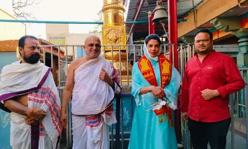 Priyanka Chopra visits Chilkur Balaji Temple in Hyderabad, signs point to her role in Rajamouliās film