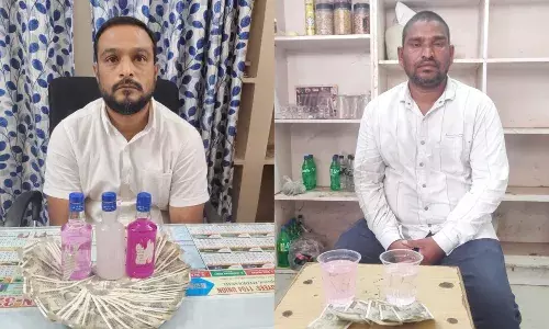 ACB arrest Medak assistant engineer, Khammam ward officer for taking bribes