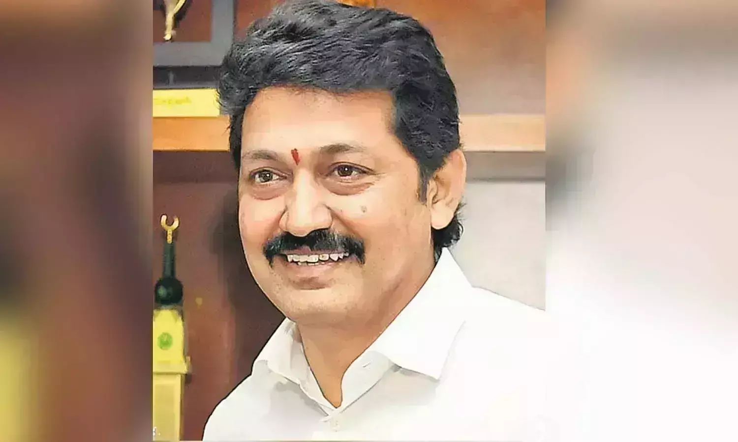 Cockfight case at Moinabad farmhouse: Cops issue notice to BRS MLC Srinivas Reddy