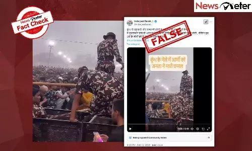 Fact Check: பாதுகாப்பு அதிகாரிகள் மீது செருப்பை வீசினார்களா கும்பமேளா பக்தர்கள்? உண்மை அறியலாம்