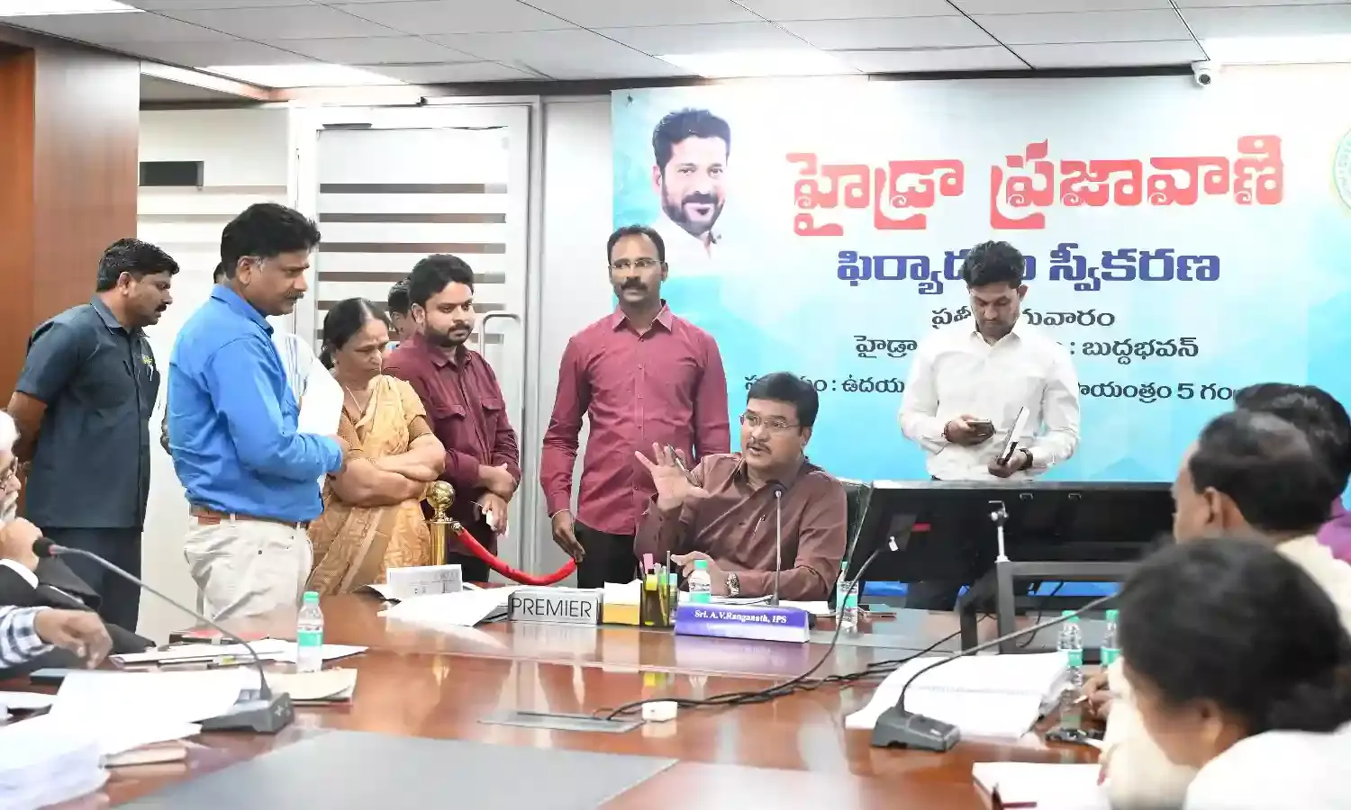 Prajavani: HYDRAA Commissioner Ranganath orders dismantling of unauthorized compound walls in twin cities