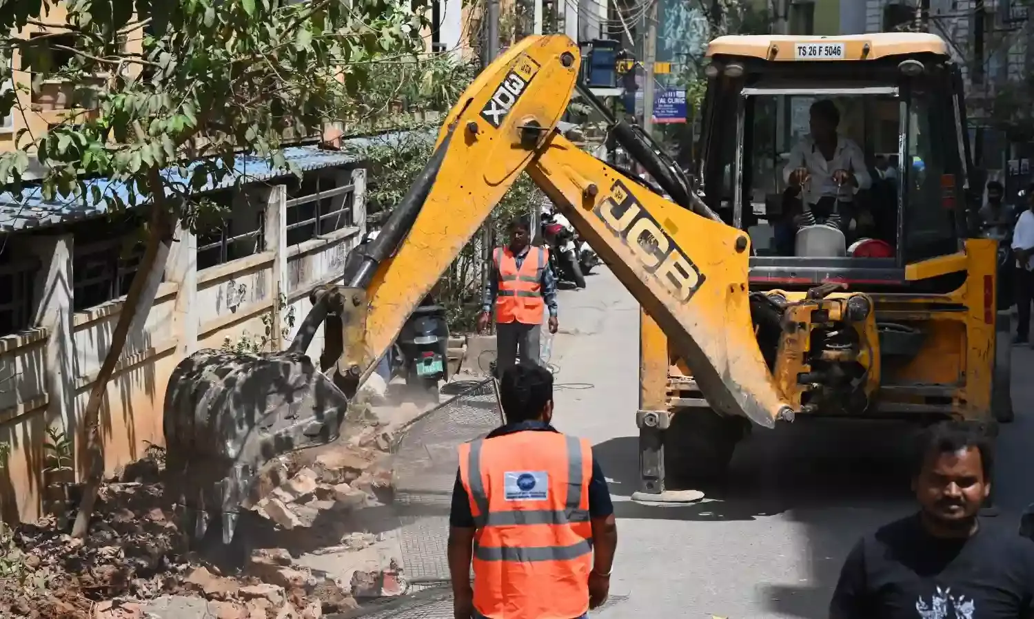 Nizampet traffic to breathe easy as HYDRAA removes road encroachments
