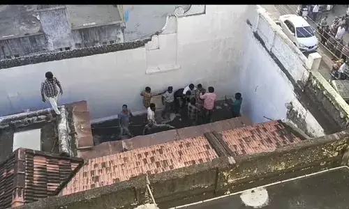 Chittor: Six-person gang tries to break into traderās home with guns; four arrested