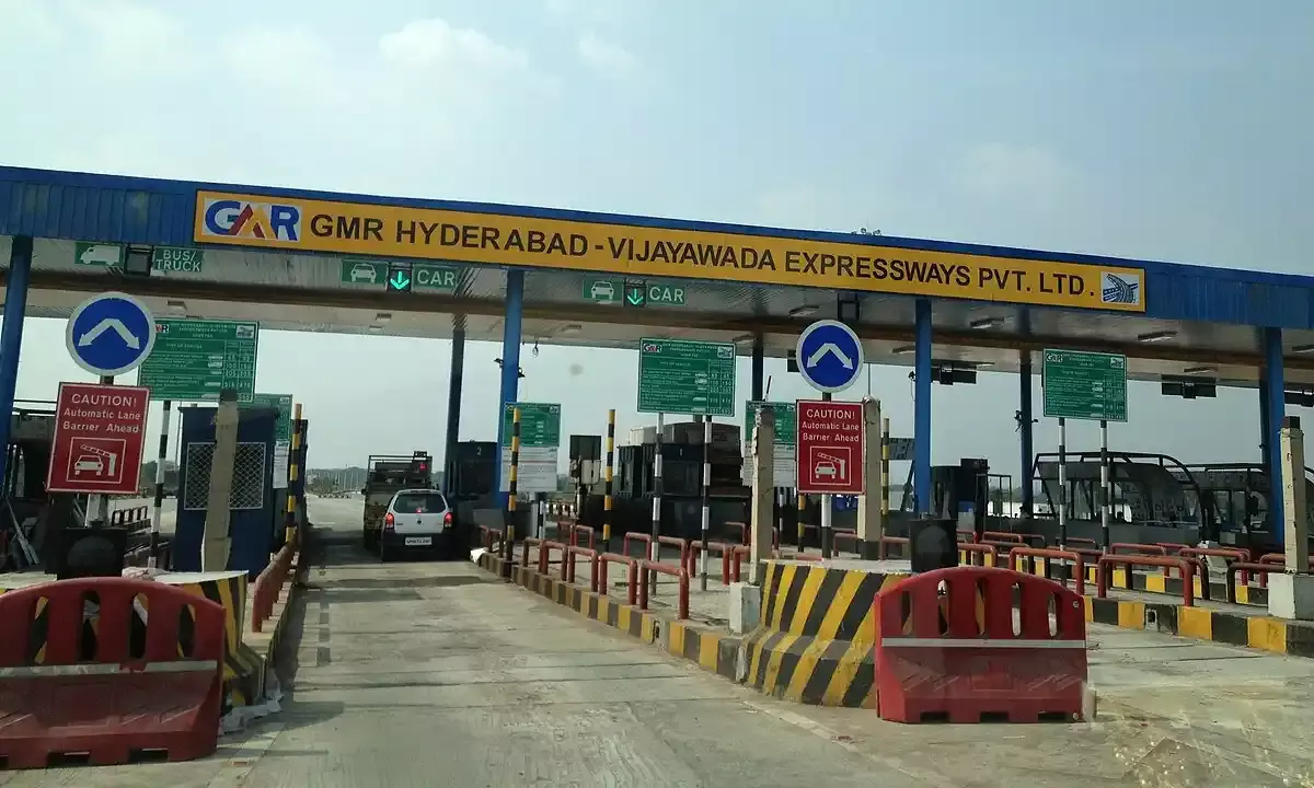 Travellers between Hyderabad and Vijayawada to pay less toll fees from April 1