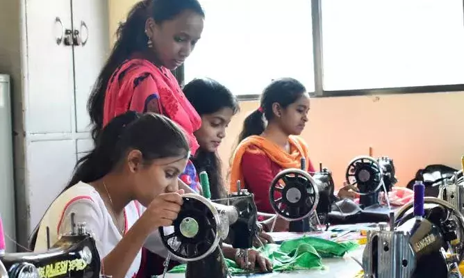 Rajiv Yuva Vikasam: 13.45 lakh applications processed in 7 days across Telangana