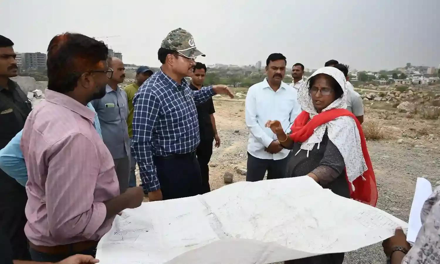 HYDRAA inspects occupation on govt land in Gajularamaram, encroachments on Nallagandla Lake