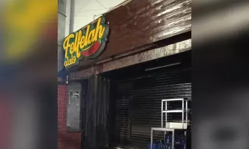 Food poisoning at Tolichowki: Man falls ill after eating chicken mandi at Felfelah Resto Cafe