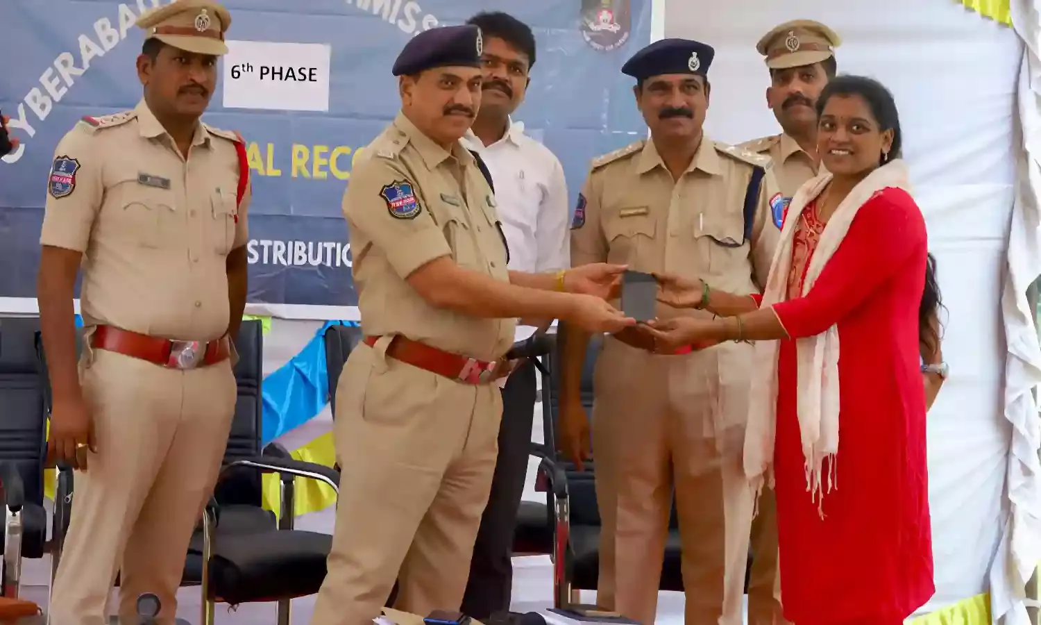 Cyberabad Police recover 1,060 stolen, lost mobile phones worth Rs 3.18 crore in 45 days