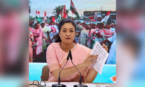 Congress flags price rise of essential commodities; demands CBI probe into profiteering by private oil companies