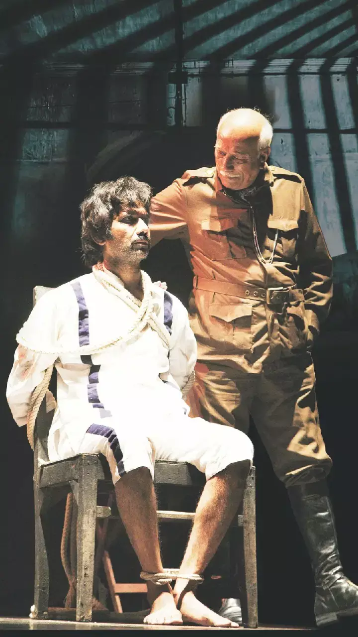 5 Reasons Why ‘Sunset-Sunrise’ Marks a Glorious 20 Years of the Qadir Ali Baig Theatre Foundation