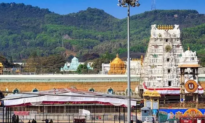 MHA asks Andhra govt to take note of security lapses at  Tirumala temple