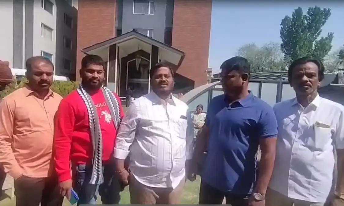 Pahalgam terrorist attack: 80 Telangana tourists stranded in J&K, send SOS to govt for safe return