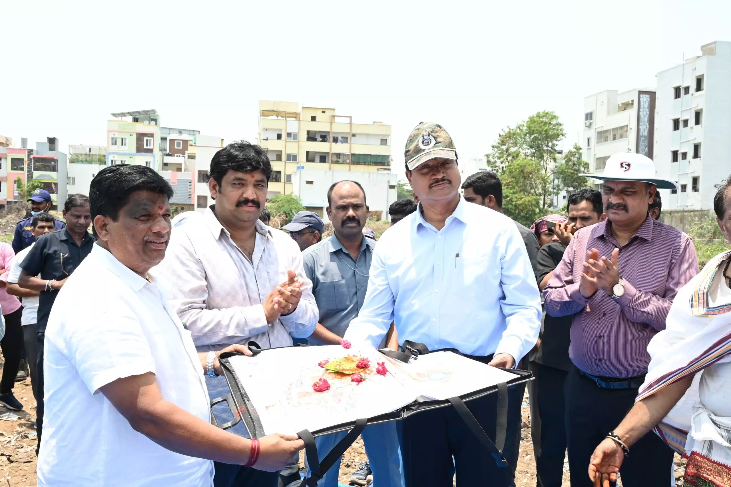 After court win, HYDRAA begins development works at Bathukamma Kunta After court win, HYDRAA begins development works at Bathukamma Kunta