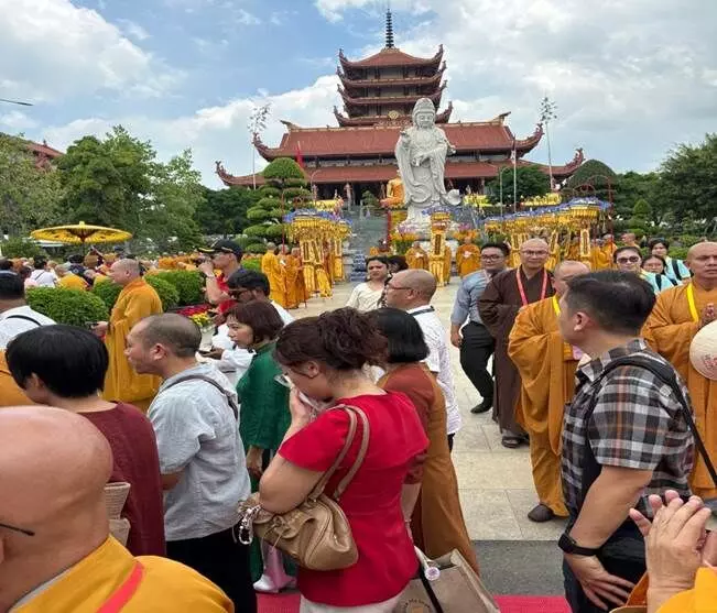 Vietnam: Over 1 lakh devotees pay homage to sacred relics of lord buddha at Thanh Tam Pagoda Vietnam: Over 1 lakh devotees pay homage to sacred relics of lord buddha at Thanh Tam Pagoda